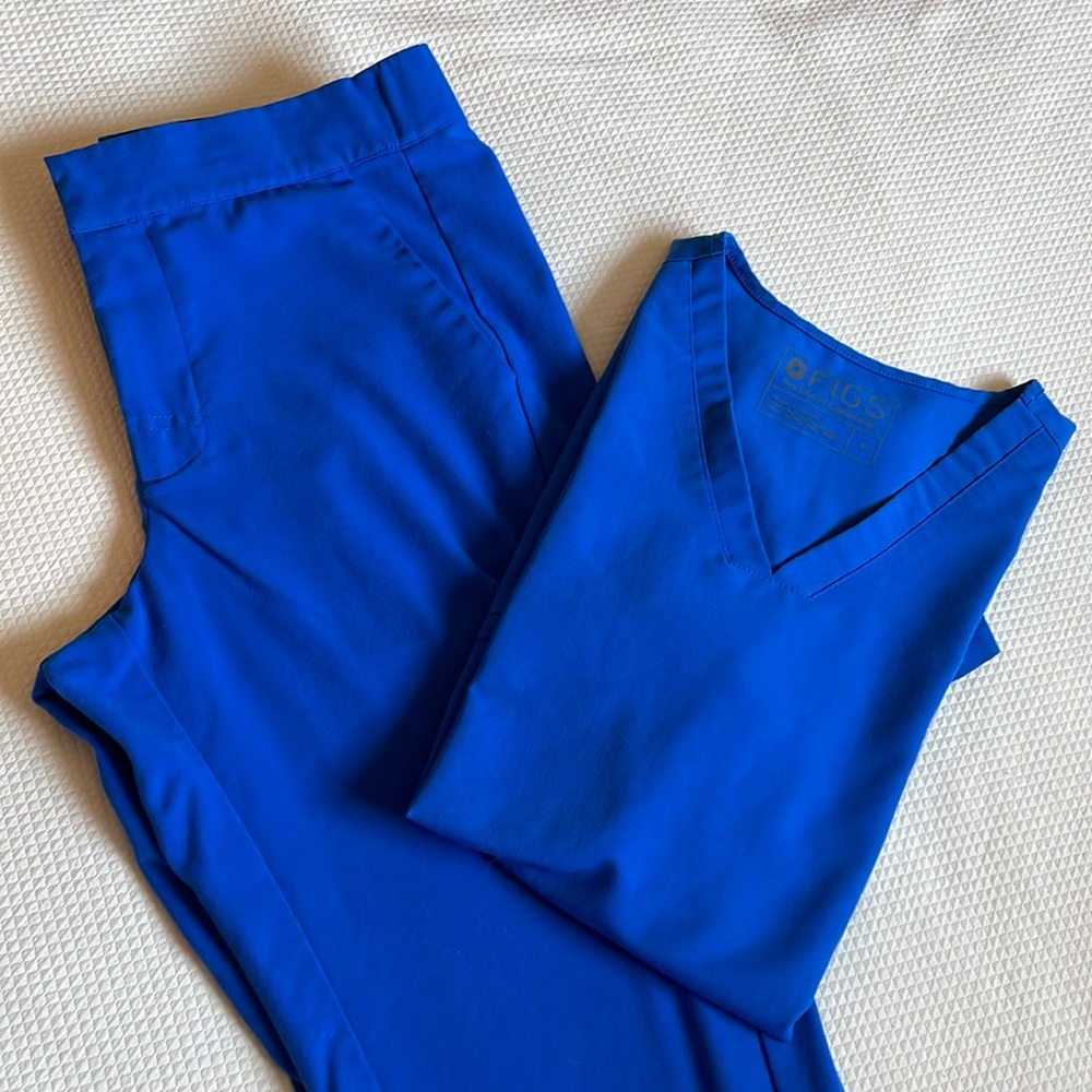 Figs Royal Blue set